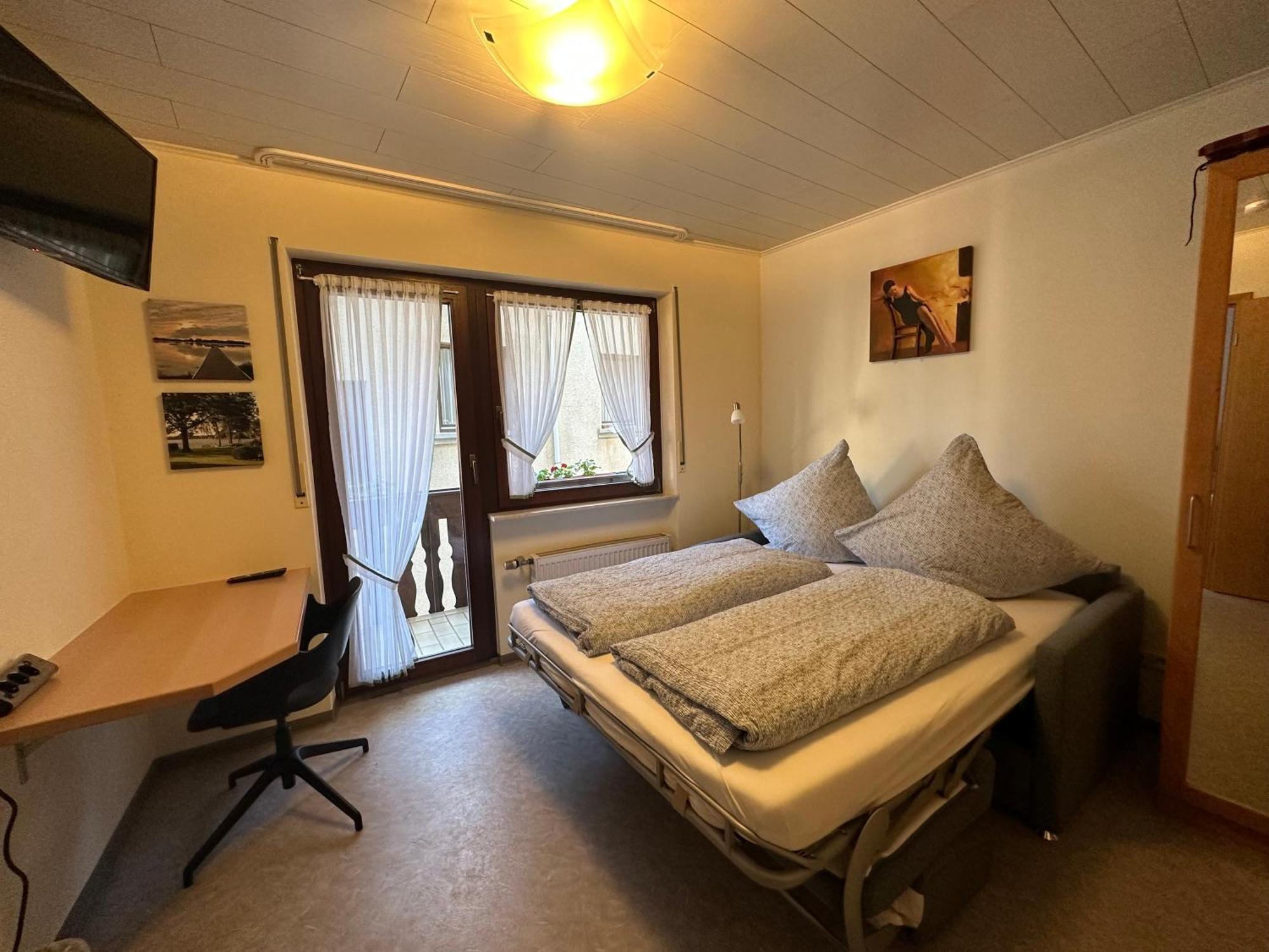Winzerhaus Im Oberdorf - Fewo U Zimmer - Auch Kombinierbar Эрден Экстерьер фото